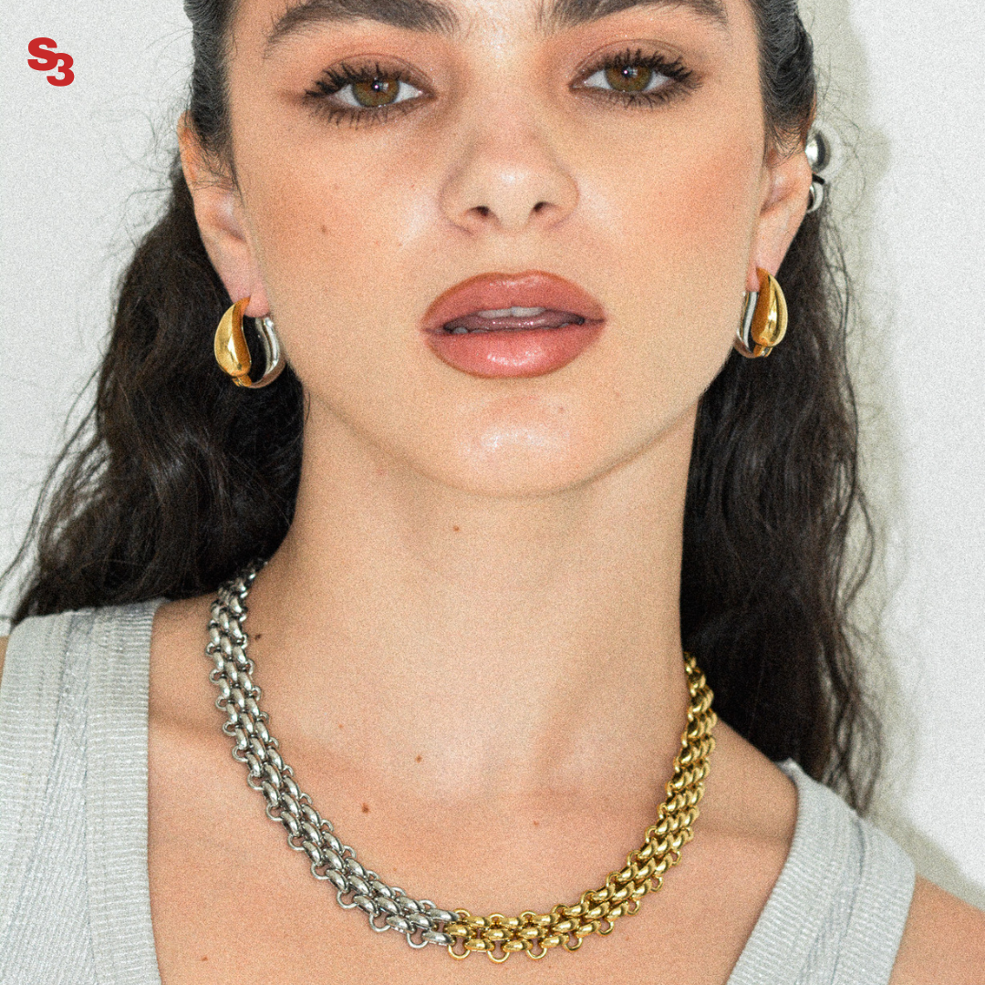 ALEXA NECKLACE