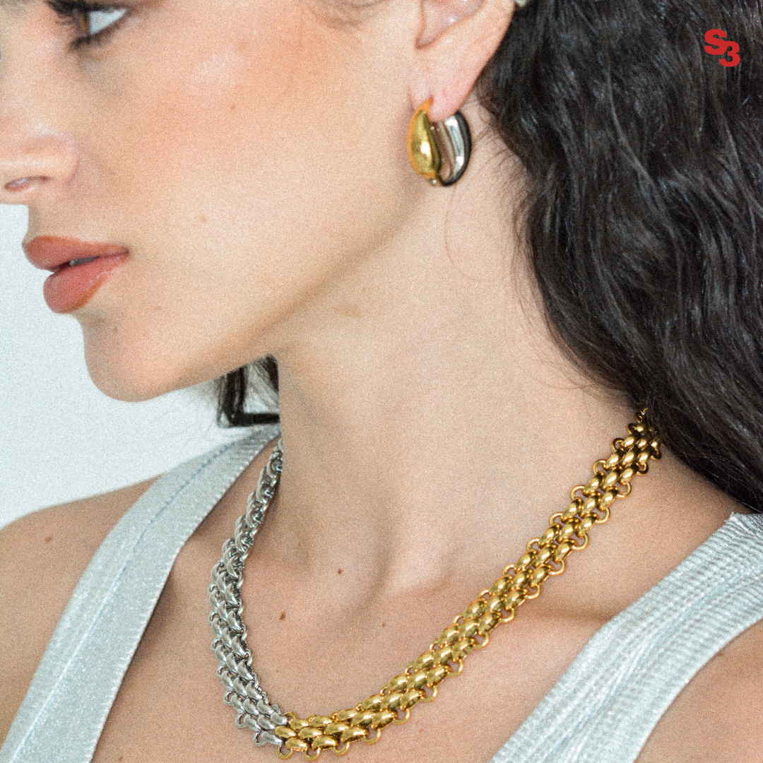 ALEXA NECKLACE