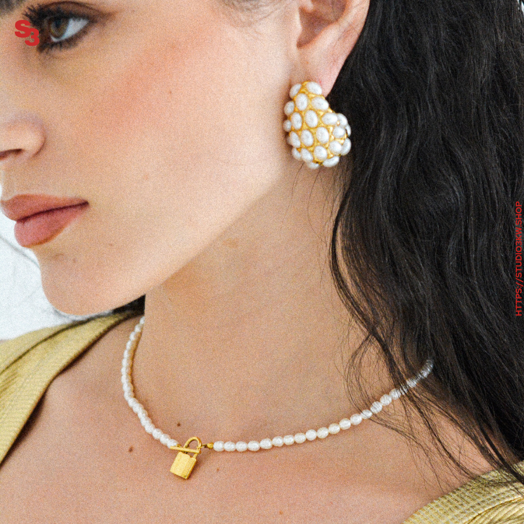 PEARL LOCK NECKLACE