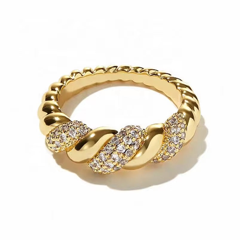 GOLD SOL RING